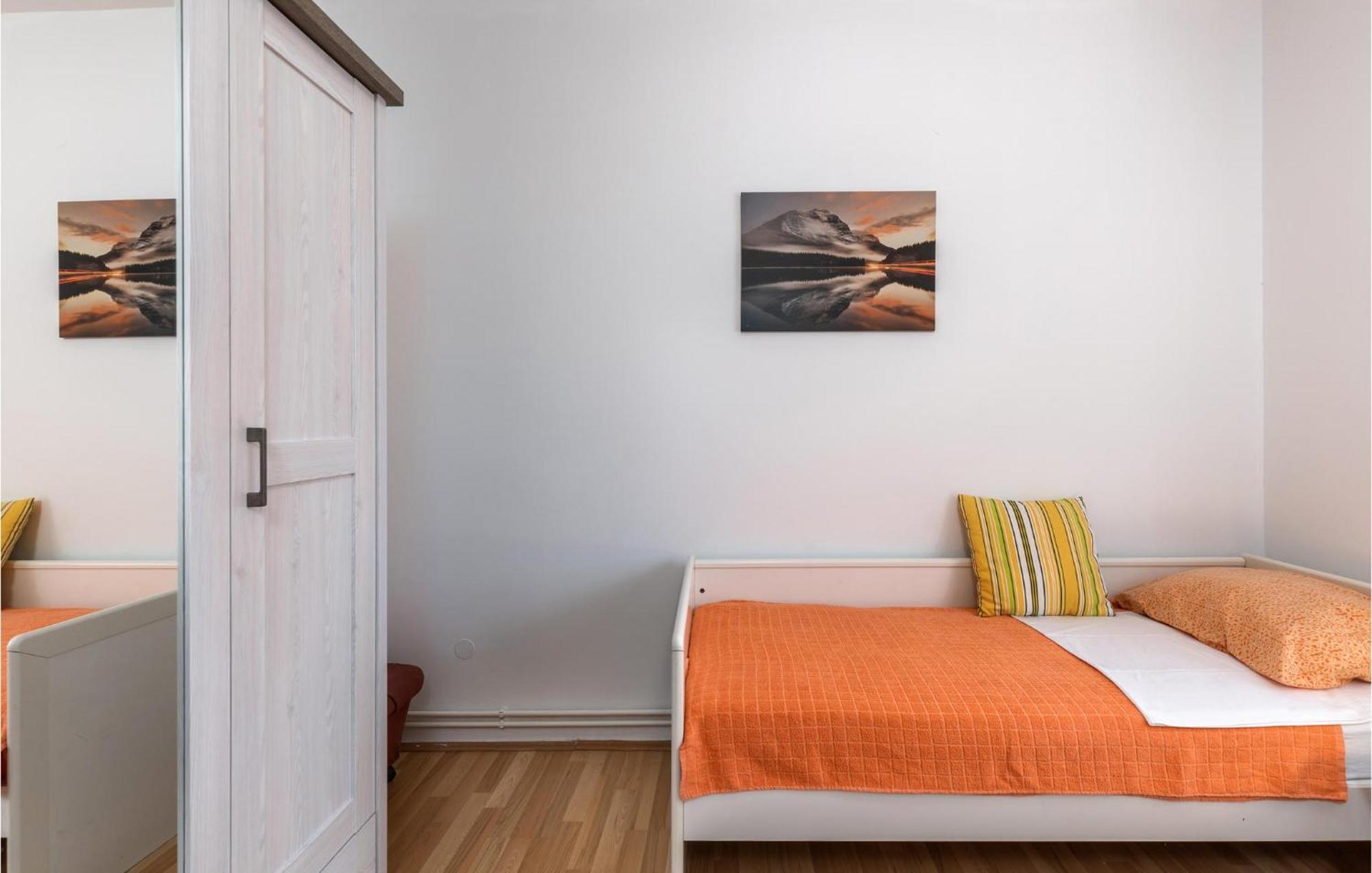 2 Bedroom Gorgeous Apartment In Kostrena Kültér fotó